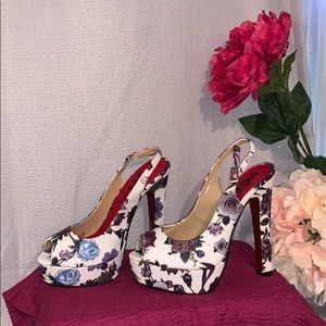 Purple floral 🌺🌸🌺 platform heels Sz 7